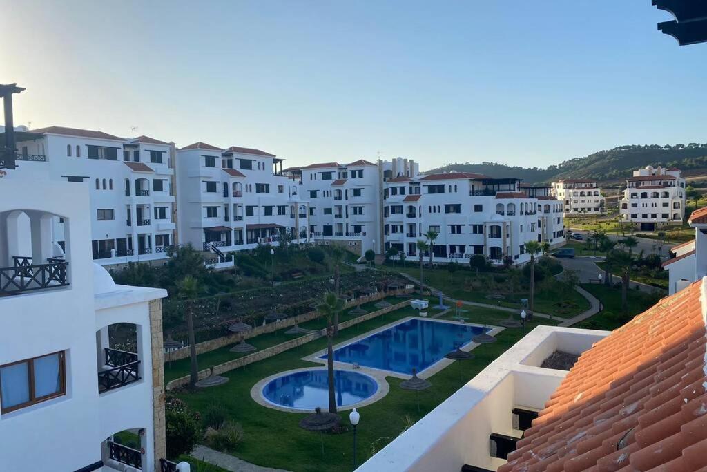 Appartement de 103m2 dans complexe balnéaire Lilac's garden Cabo Negro Esterno foto